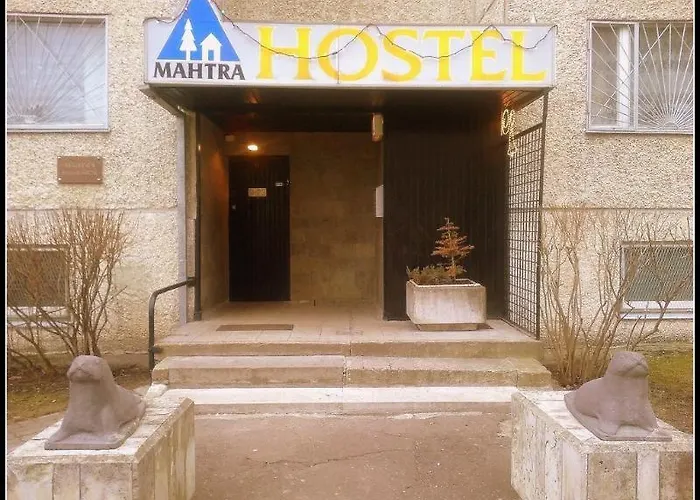 Mahtra Hostel *